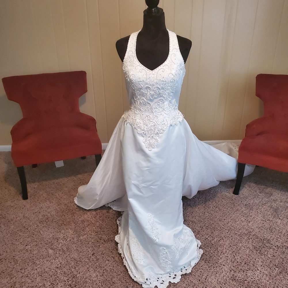Wedding gown